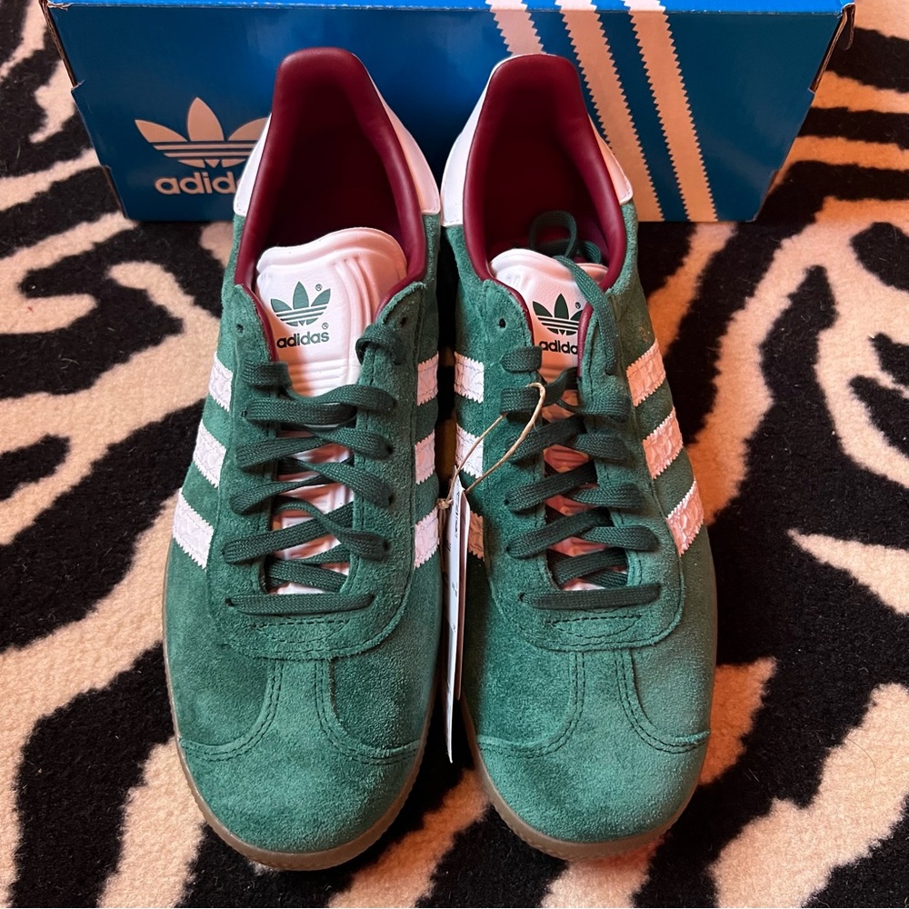 NWT Adidas Gazelle Originals Sneakers Collegiate Green Gum Sz Men 6/Women 7 - Picture 10 of 16
